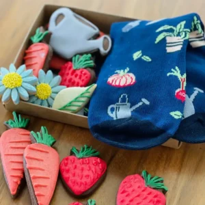 Gardening gift box cookies and socks