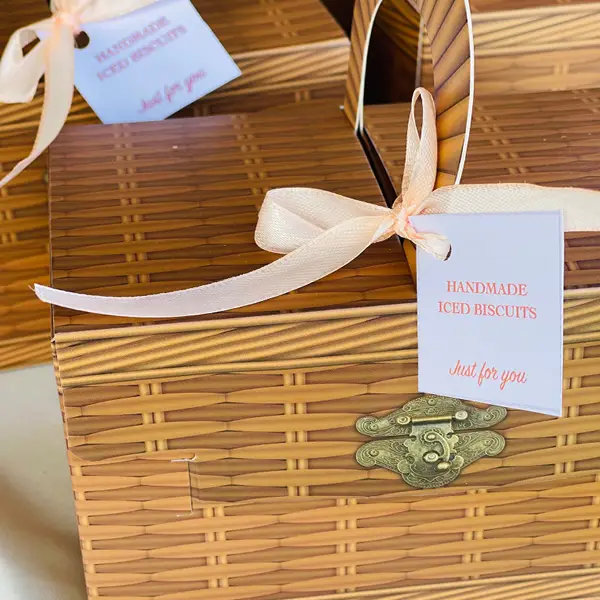Picnic Basket - Image 5