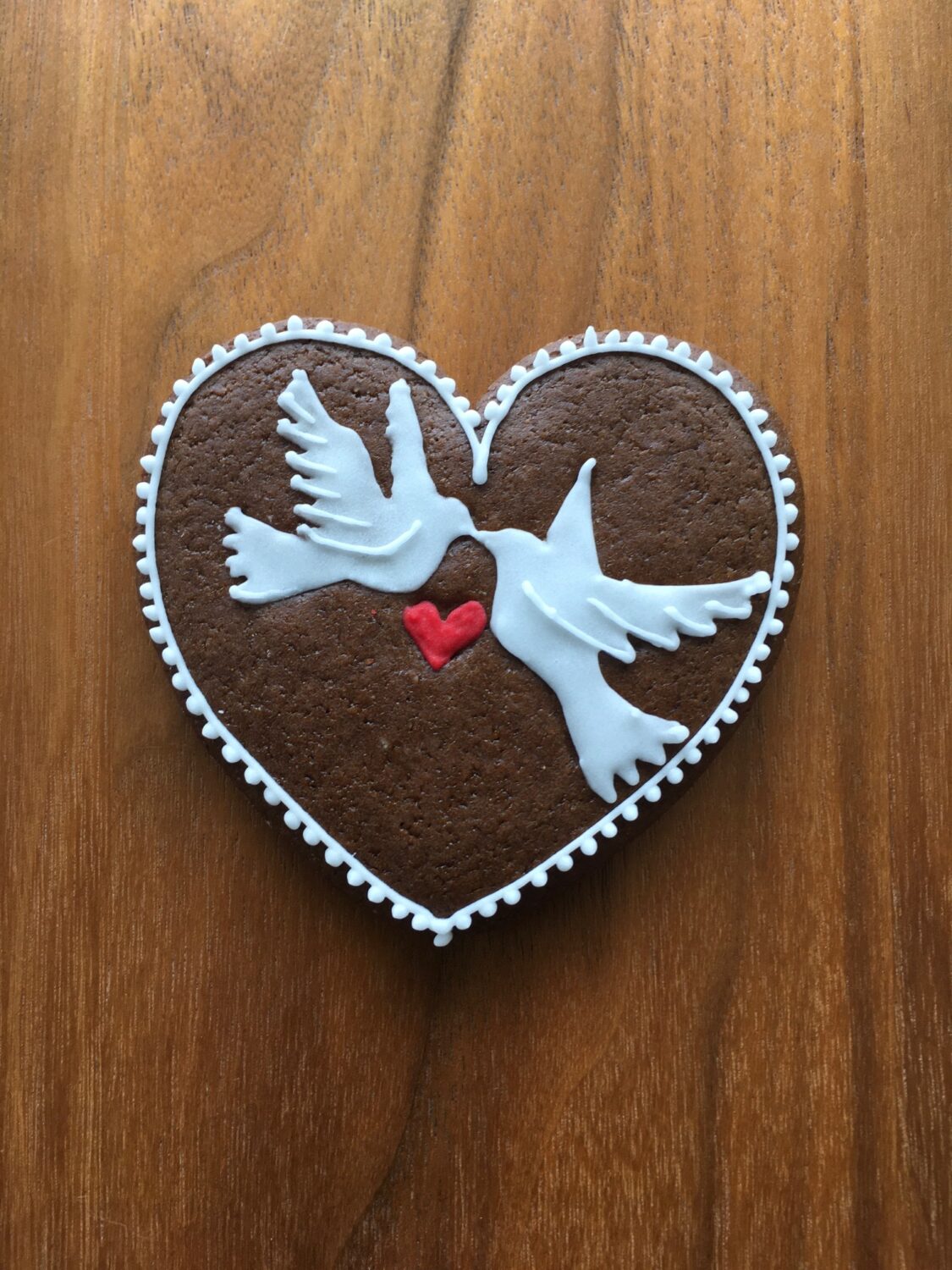 Lovebird Biscuit wedding favour