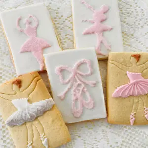 Pretty Ballet (hand-iced biscuits)