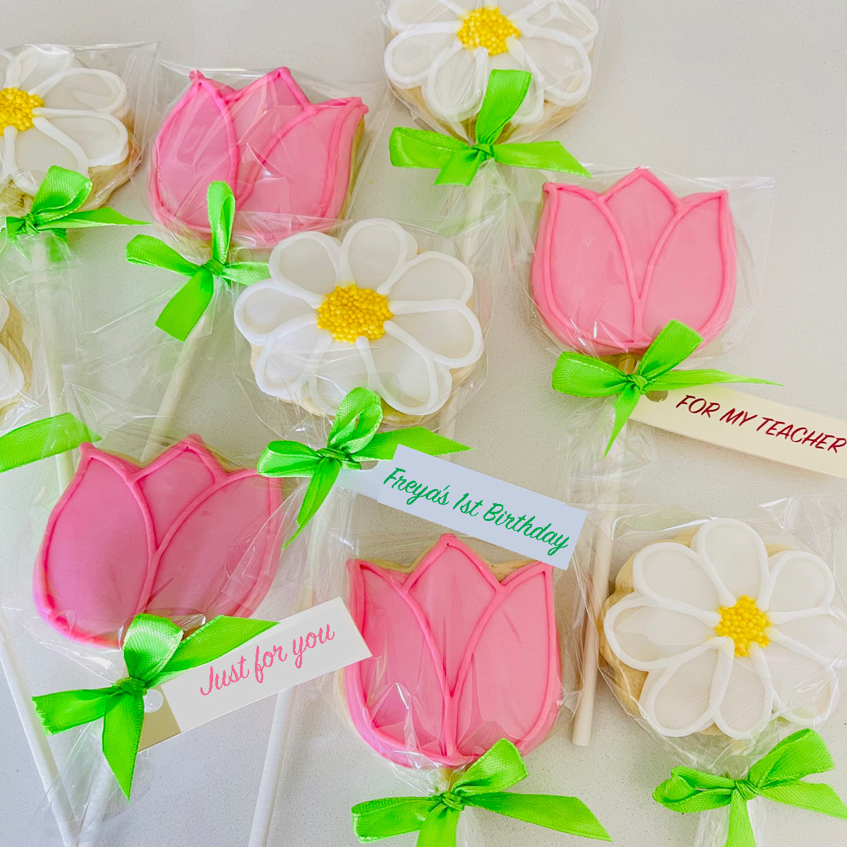 daisy vanila lollipop biscuits