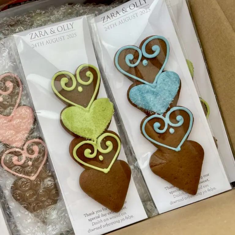 Gingerbread lovespoons wedding favours
